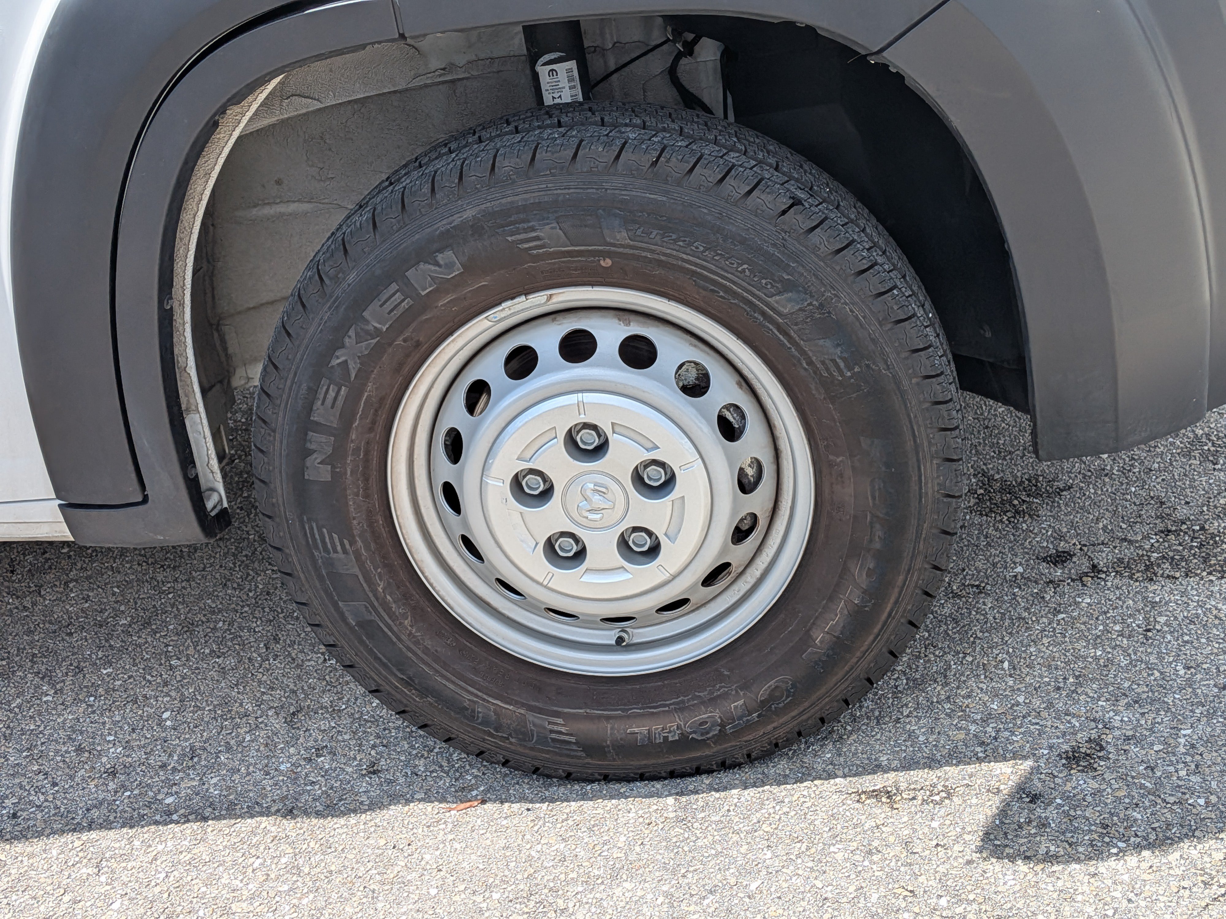 Used 2025 RAM ProMaster 1500 FWD image 11