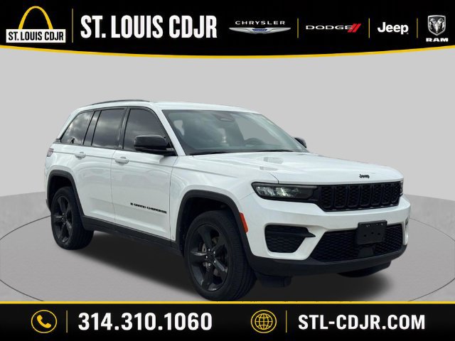 Used 2023 Jeep Grand Cherokee Altitude