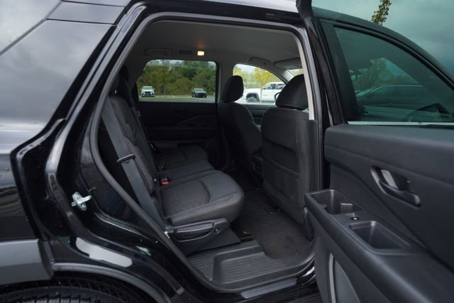 Used 2023 Nissan Pathfinder SV image 22