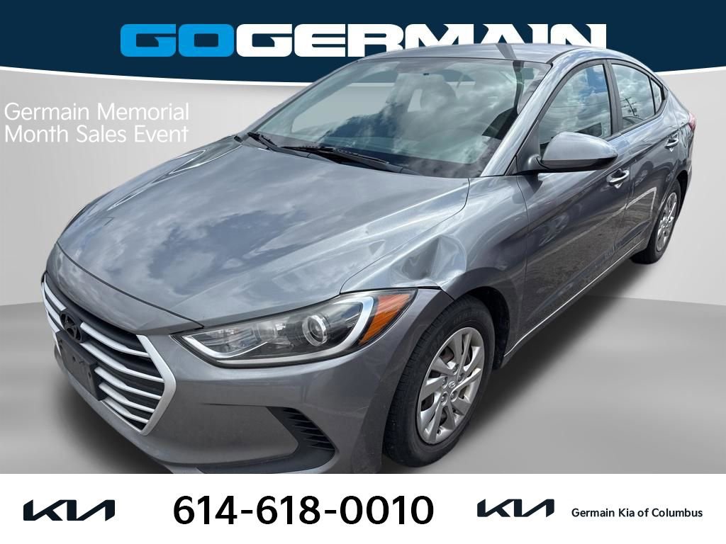 Used 2017 Hyundai Elantra SE w/ Cargo Package FWD image 1