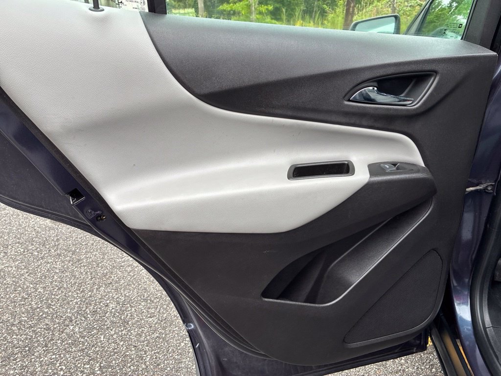 Used 2019 Chevrolet Equinox LS AWD/4WD image 61