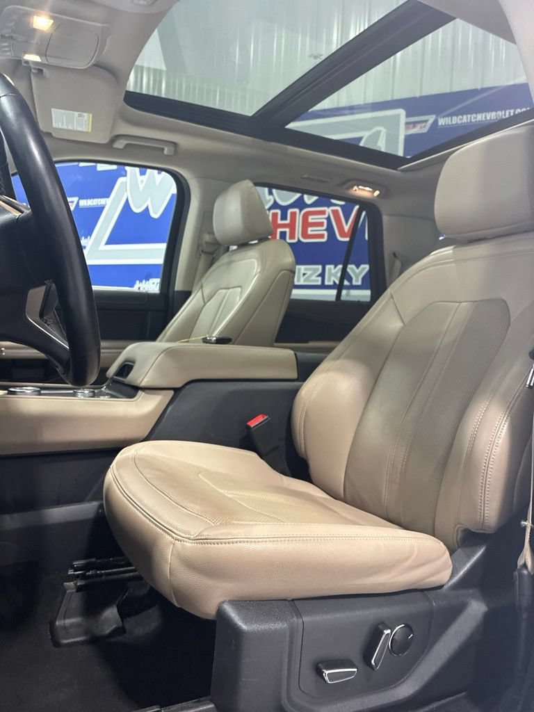 Used 2024 Ford Expedition Limited AWD/4WD image 15