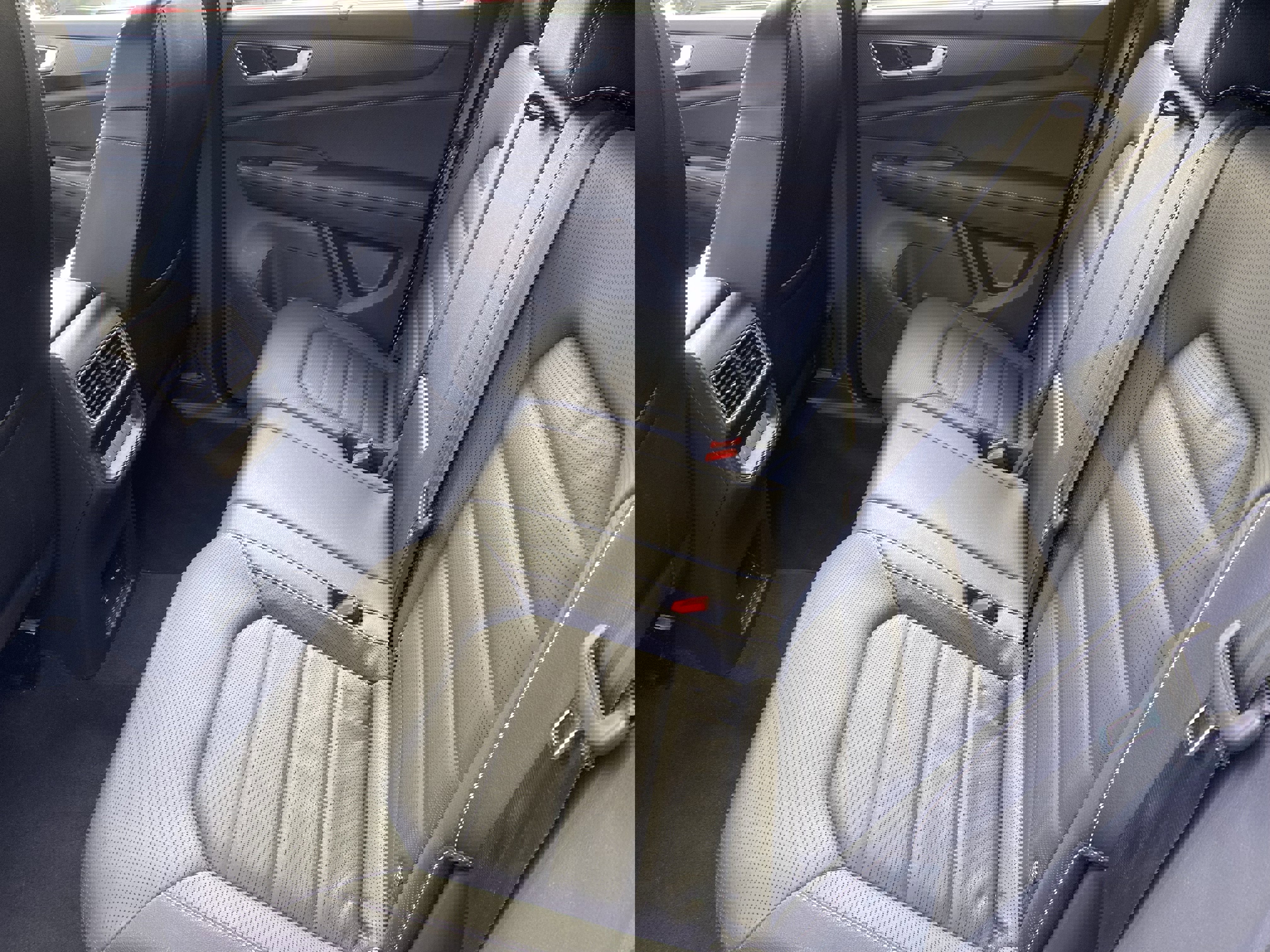 Used 2025 Volkswagen Atlas Cross Sport SEL R-Line image 25