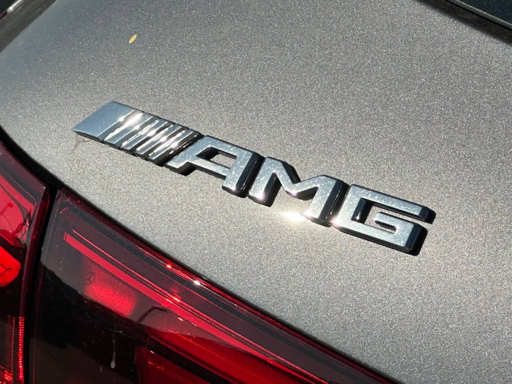 Used 2025 Mercedes-Benz GLA 35 AMG 4MATIC image 11
