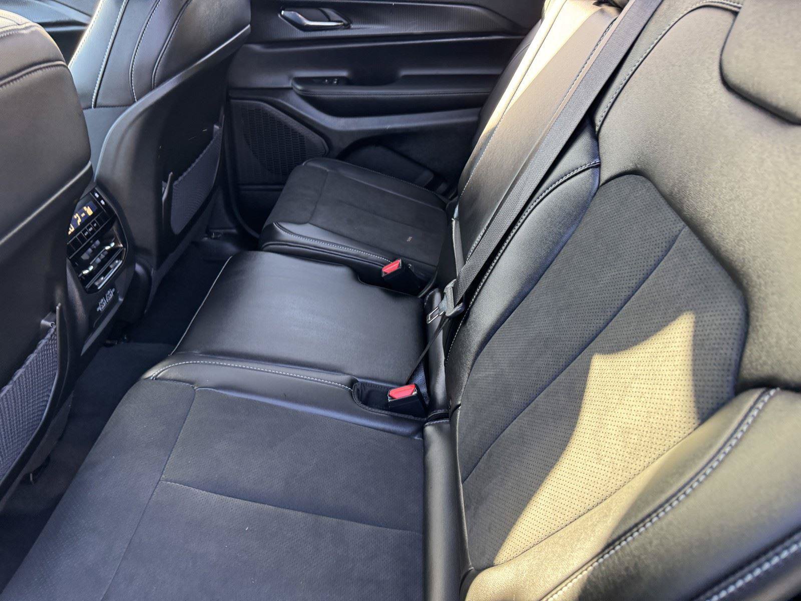 Certified 2025 Jeep Grand Cherokee L Altitude RWD image 16
