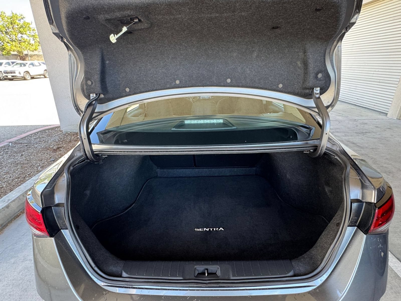 Used 2025 Nissan Sentra SV FWD image 29