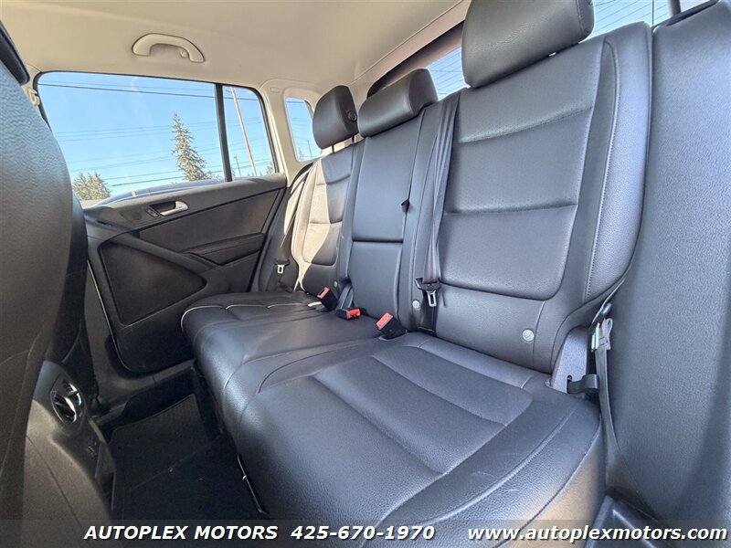 Used 2016 Volkswagen Tiguan S FWD image 17