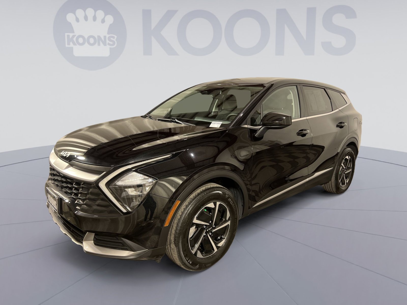 Used 2023 Kia Sportage LX image 1