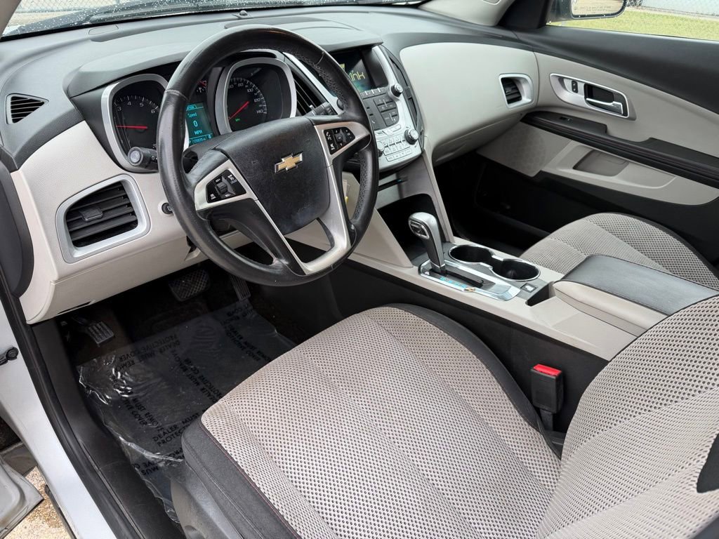 Used 2015 Chevrolet Equinox LT w/ Driver Convenience Package image 12