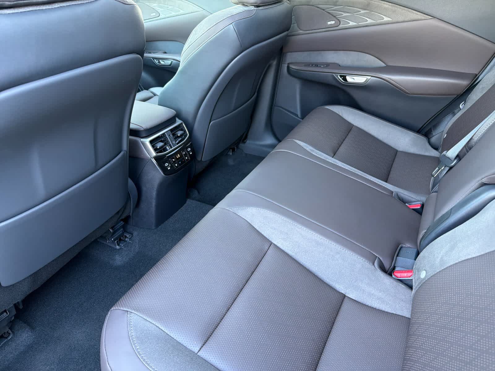 New 2026 Lexus RX 350 w/ Convenience Package AWD/4WD image 4