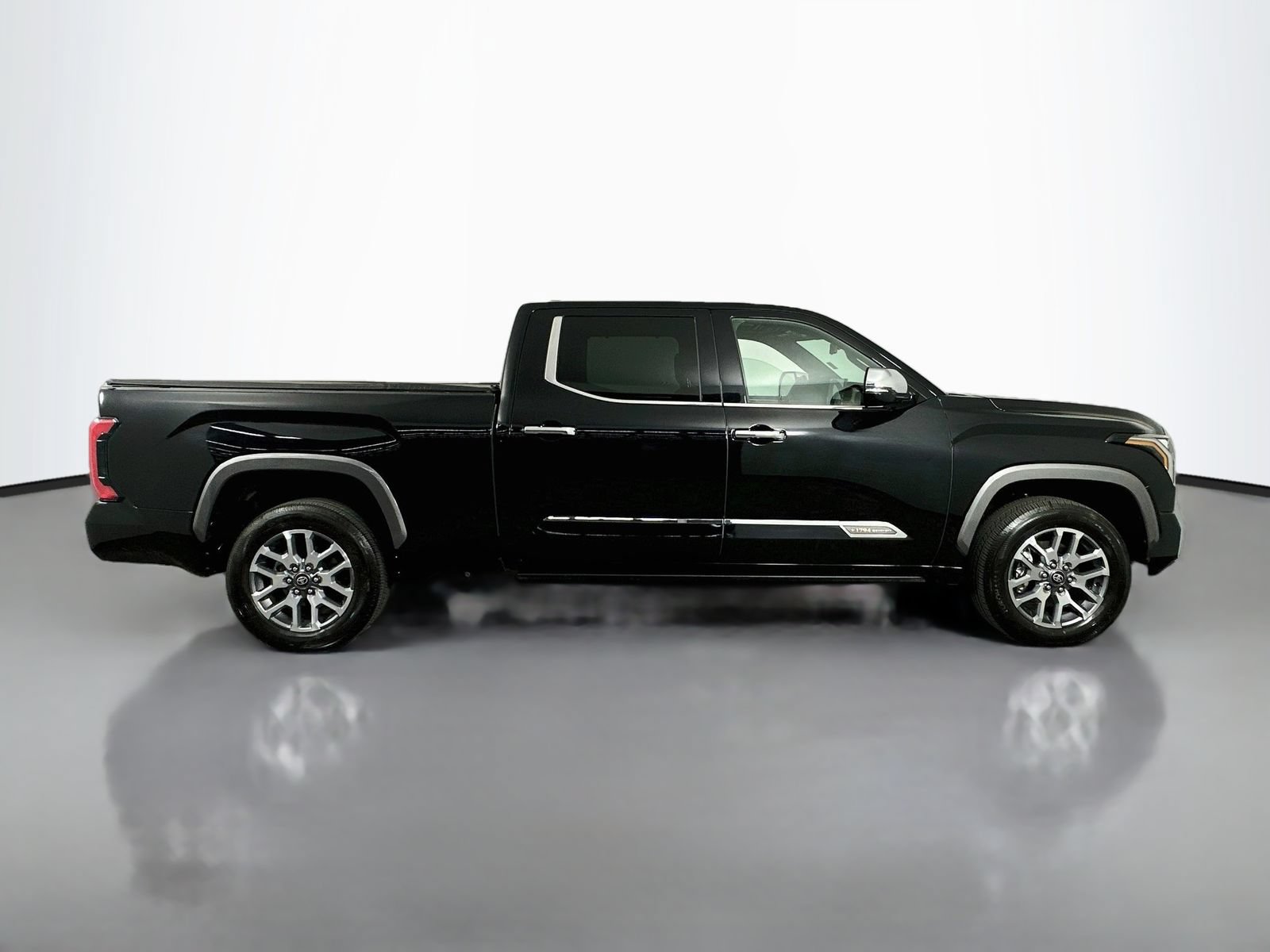 Used 2025 Toyota Tundra 1794 Edition AWD/4WD image 9