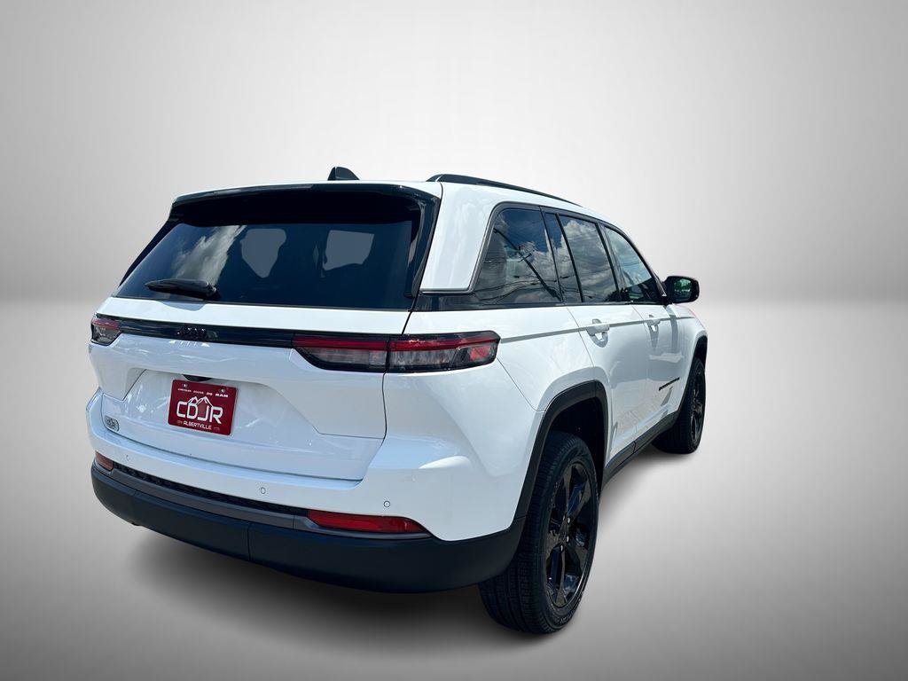New 2026 Jeep Grand Cherokee Limited w/ Limited Altitude Package RWD image 4
