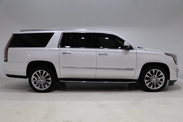 Used 2019 Cadillac Escalade ESV Luxury AWD/4WD image 8