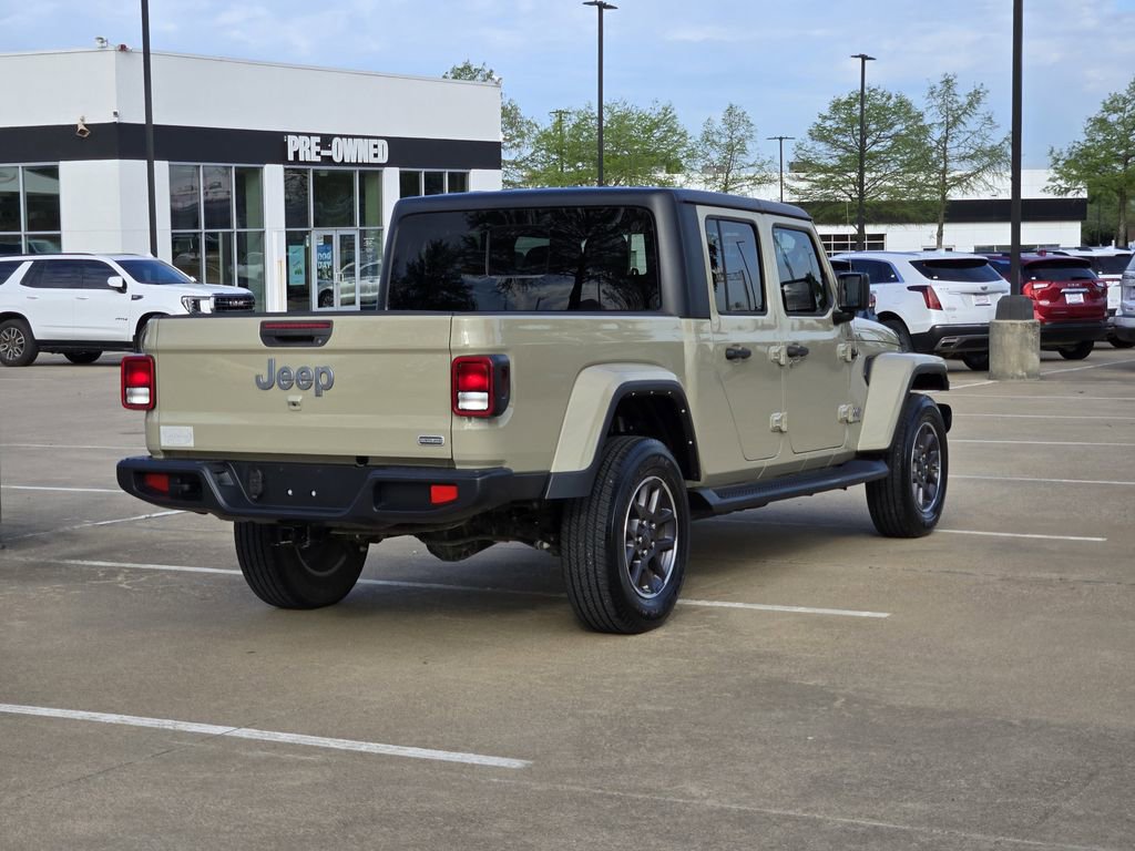 Used 2022 Jeep Gladiator Overland w/ Popular Equipment Package AWD/4WD image 7