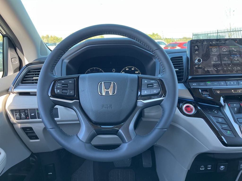 Used 2026 Honda Odyssey Touring image 18