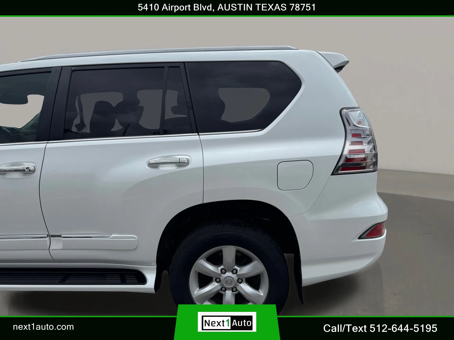 Used 2015 Lexus GX 460 w/ Navigation Package AWD/4WD image 14