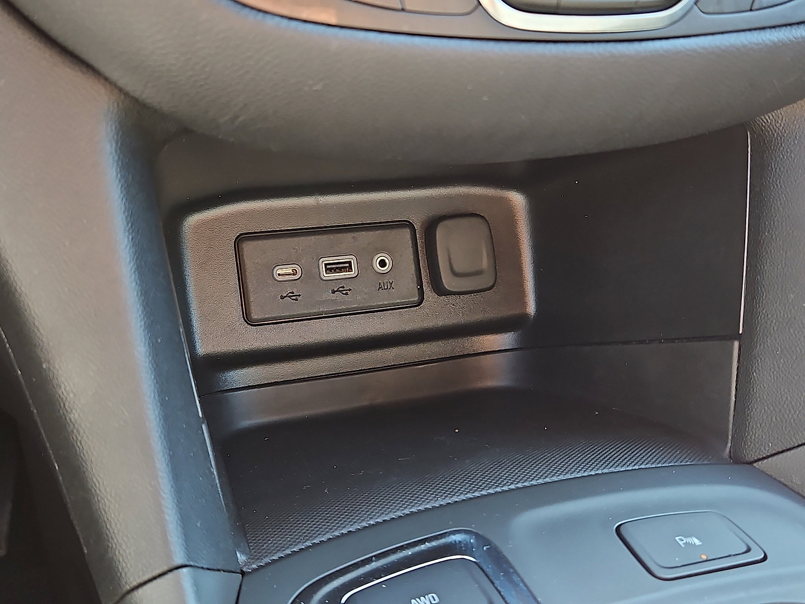 Used 2023 Chevrolet Equinox LT image 23