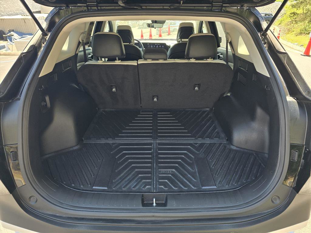 Used 2025 Kia Sportage EX FWD image 25