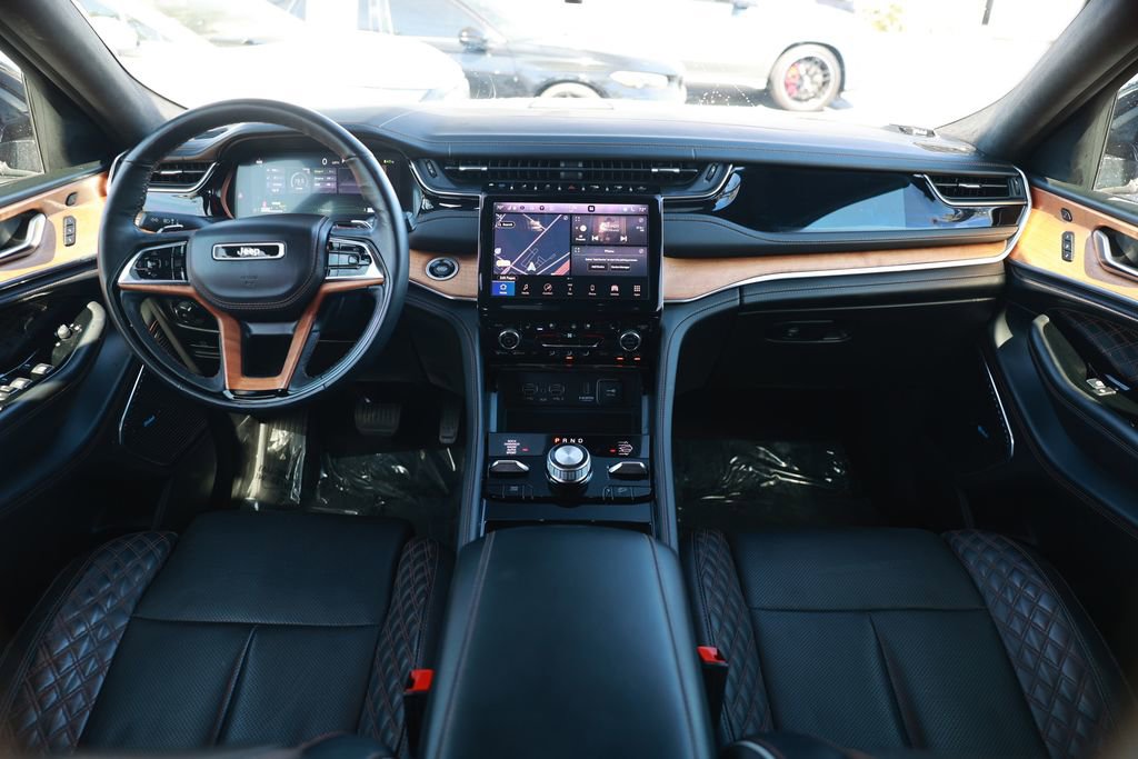 Used 2022 Jeep Grand Cherokee Summit AWD/4WD image 25