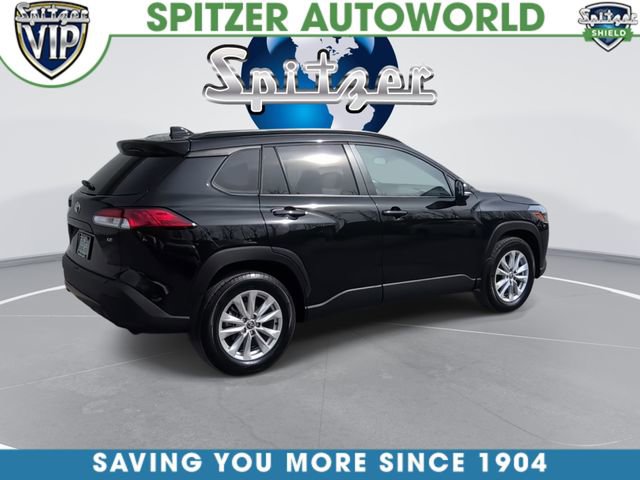 Used 2024 Toyota Corolla Cross LE image 9