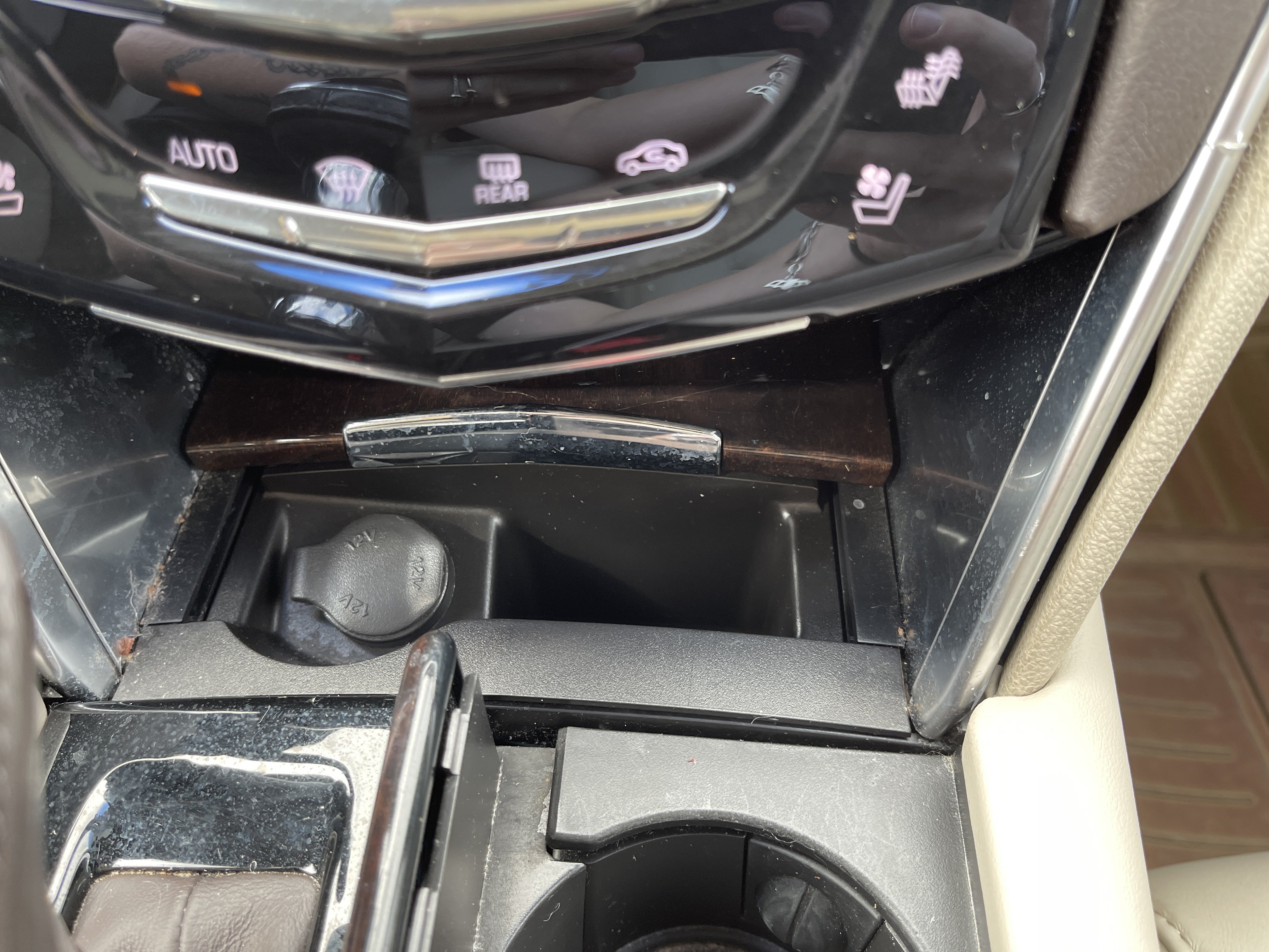 Used 2013 Cadillac XTS Premium FWD image 36