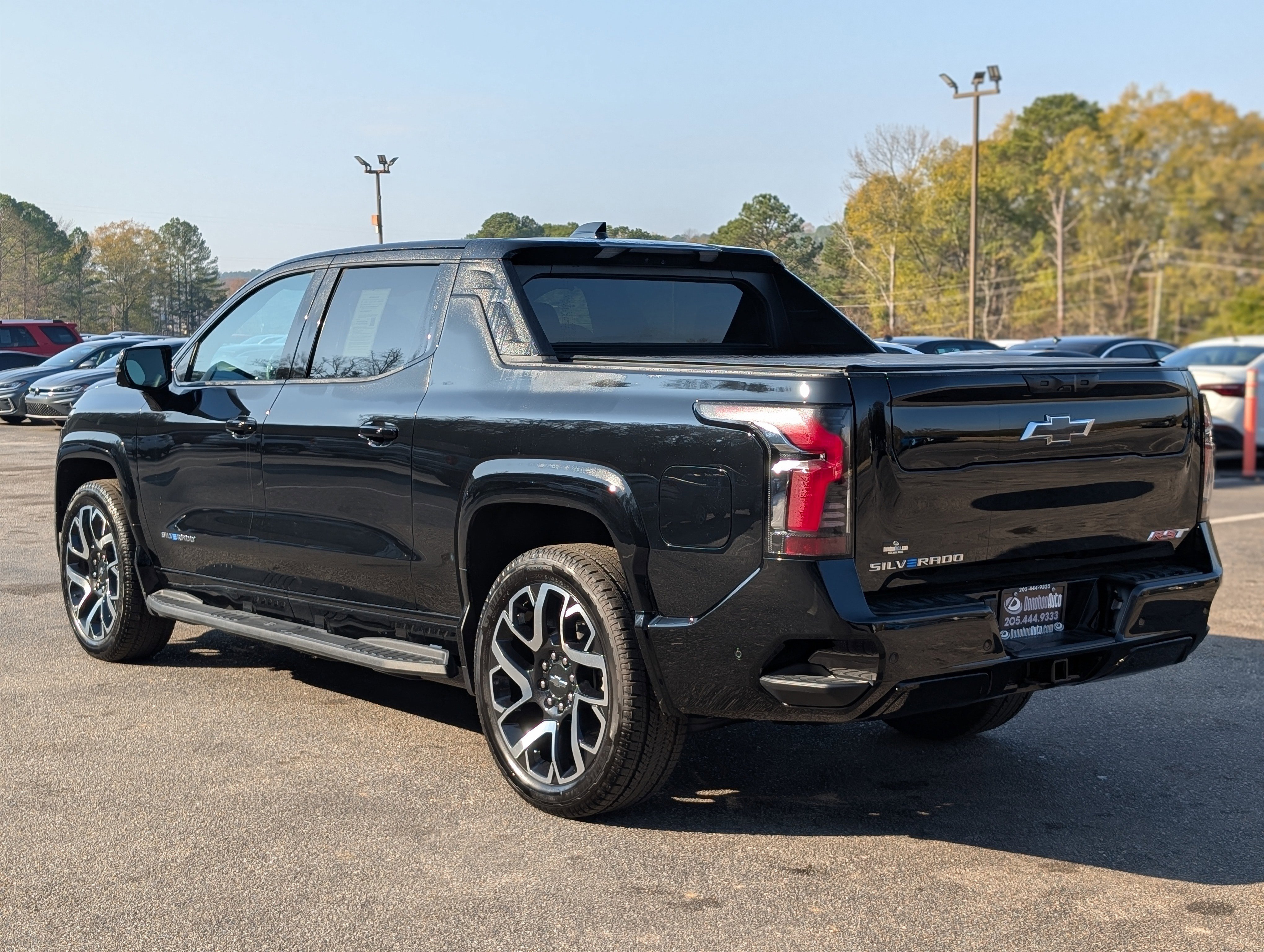 Used 2024 Chevrolet Silverado EV RST image 7