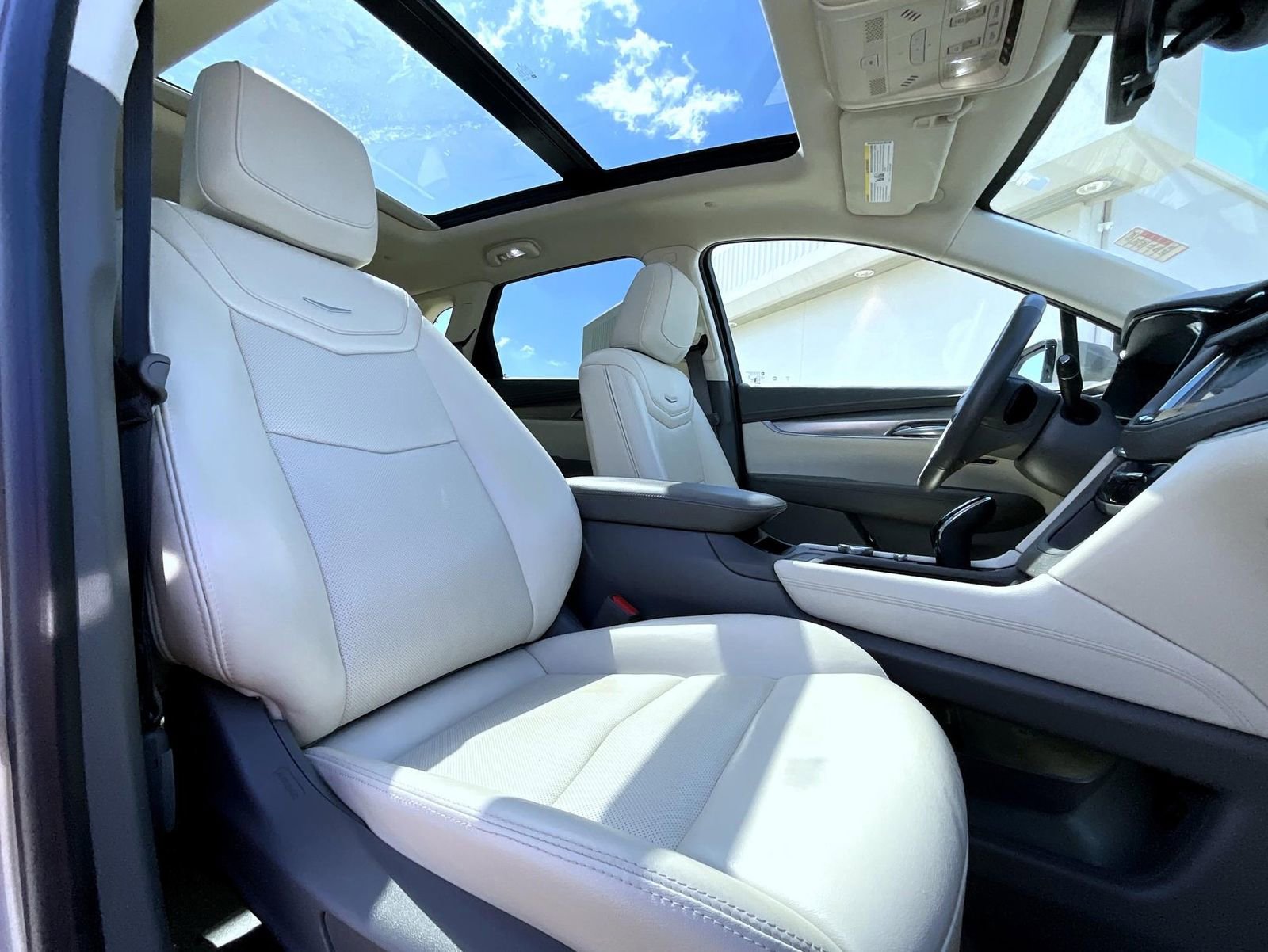 Certified 2023 Cadillac XT5 Premium Luxury w/ Technology Package AWD/4WD image 19