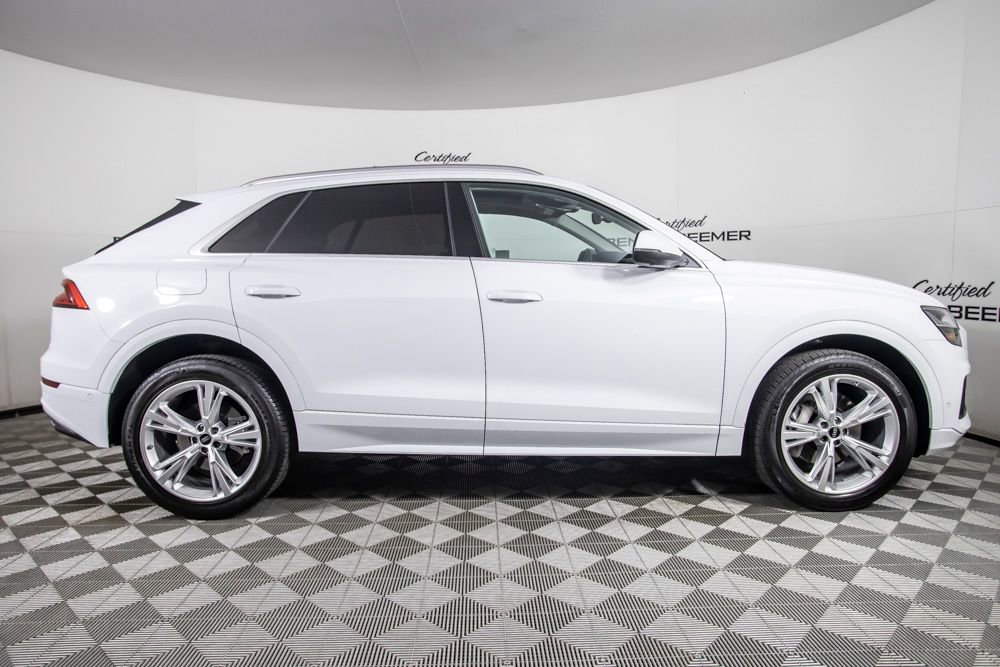 Used 2023 Audi Q8 Premium AWD/4WD image 13