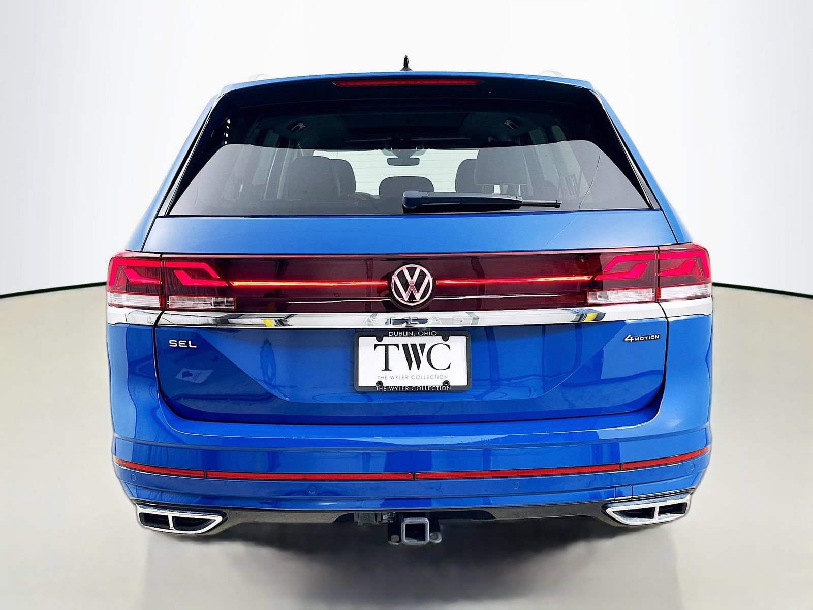 Used 2025 Volkswagen Atlas SEL Premium R-Line AWD/4WD image 6