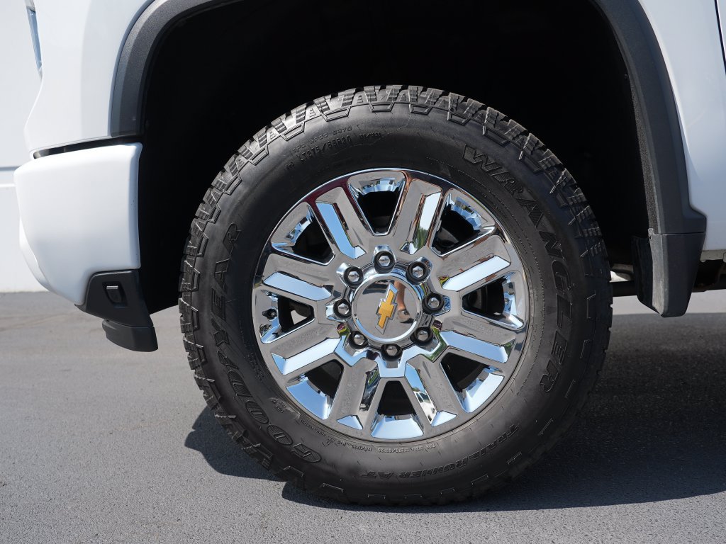 Certified 2024 Chevrolet Silverado 3500 High Country w/ LPO, Dark Essentials Package AWD/4WD image 34