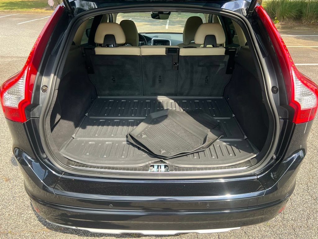 Used 2016 Volvo XC60 T6 Platinum w/ Climate Package AWD/4WD image 19