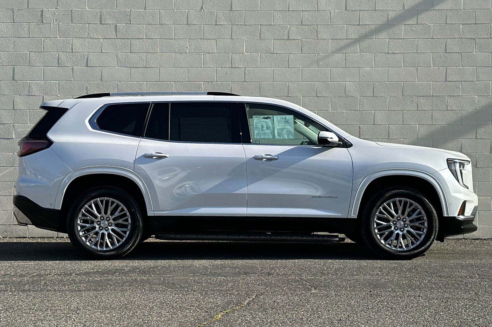 Certified 2025 GMC Acadia Denali w/ Super Cruise Package image 3