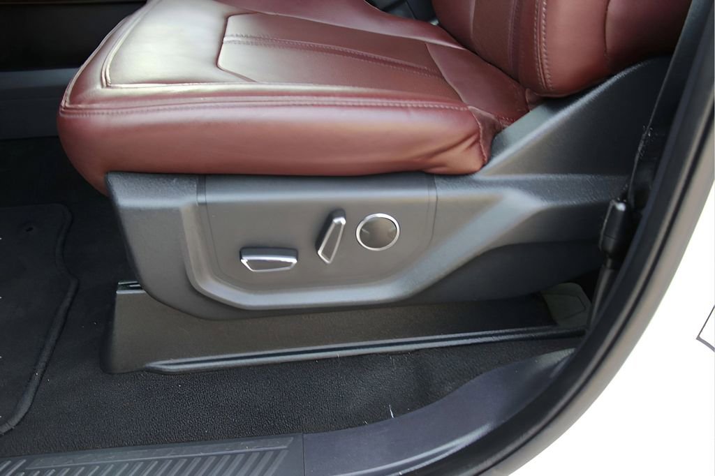 Used 2024 Ford Expedition Max Limited image 19