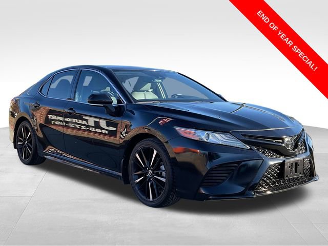 Used 2019 Toyota Camry XSE image 1