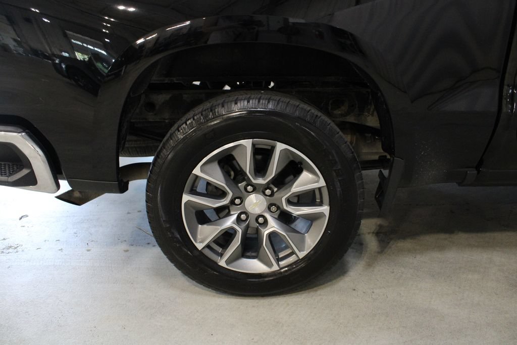 Used 2021 Chevrolet Silverado 1500 LT AWD/4WD image 25