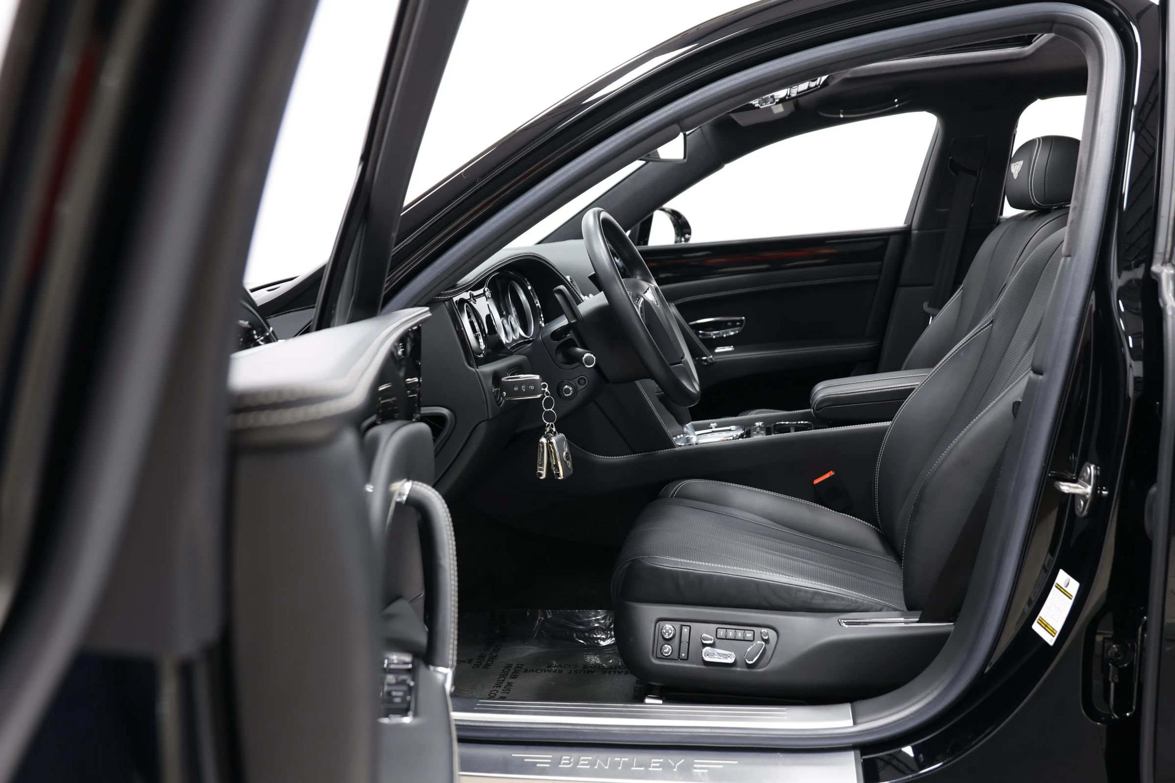 Used 2015 Bentley Flying Spur V8 AWD/4WD image 14