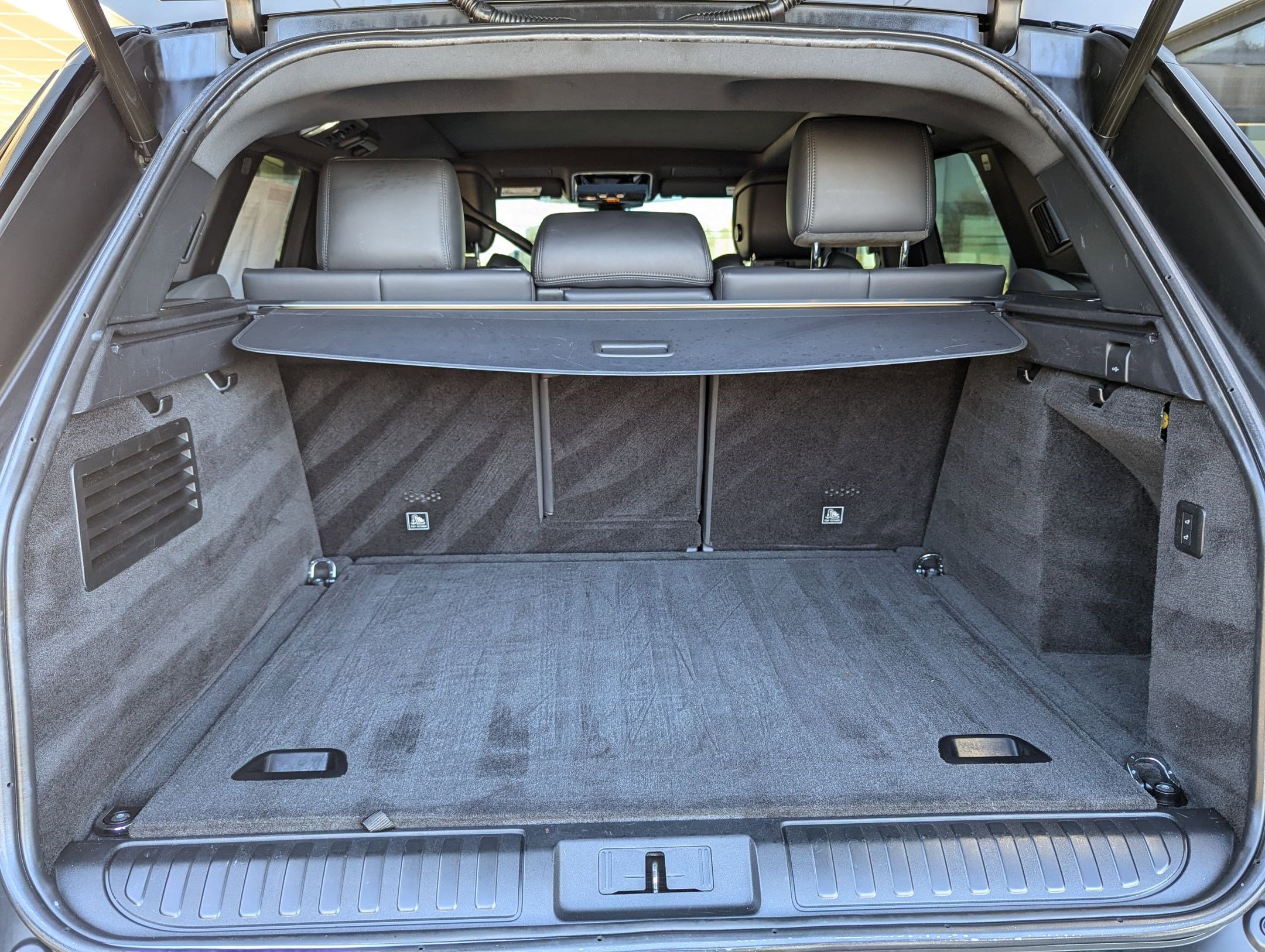 Used 2022 Land Rover Range Rover Sport HSE Silver Edition image 33