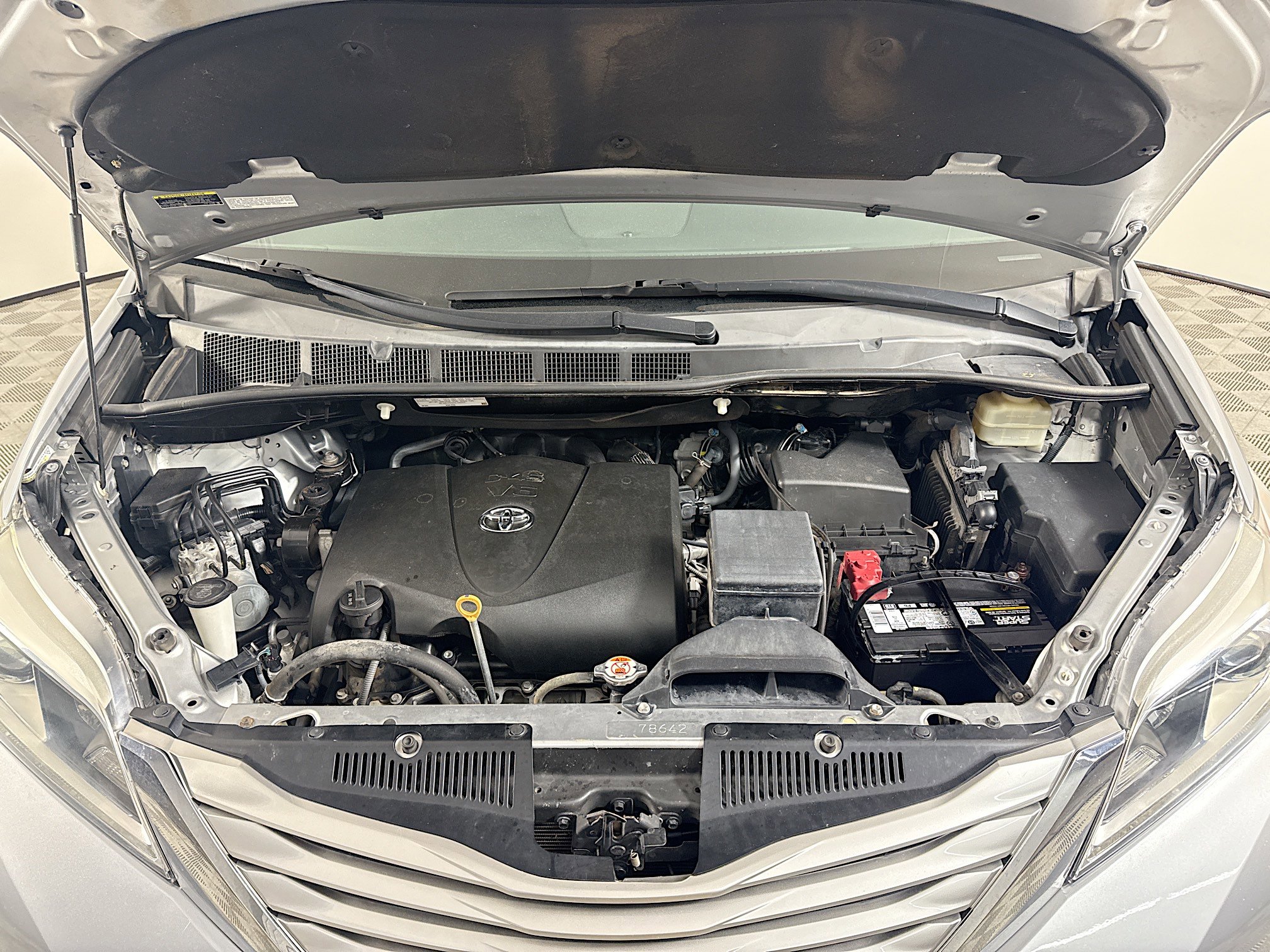 Used 2017 Toyota Sienna Limited Premium image 37