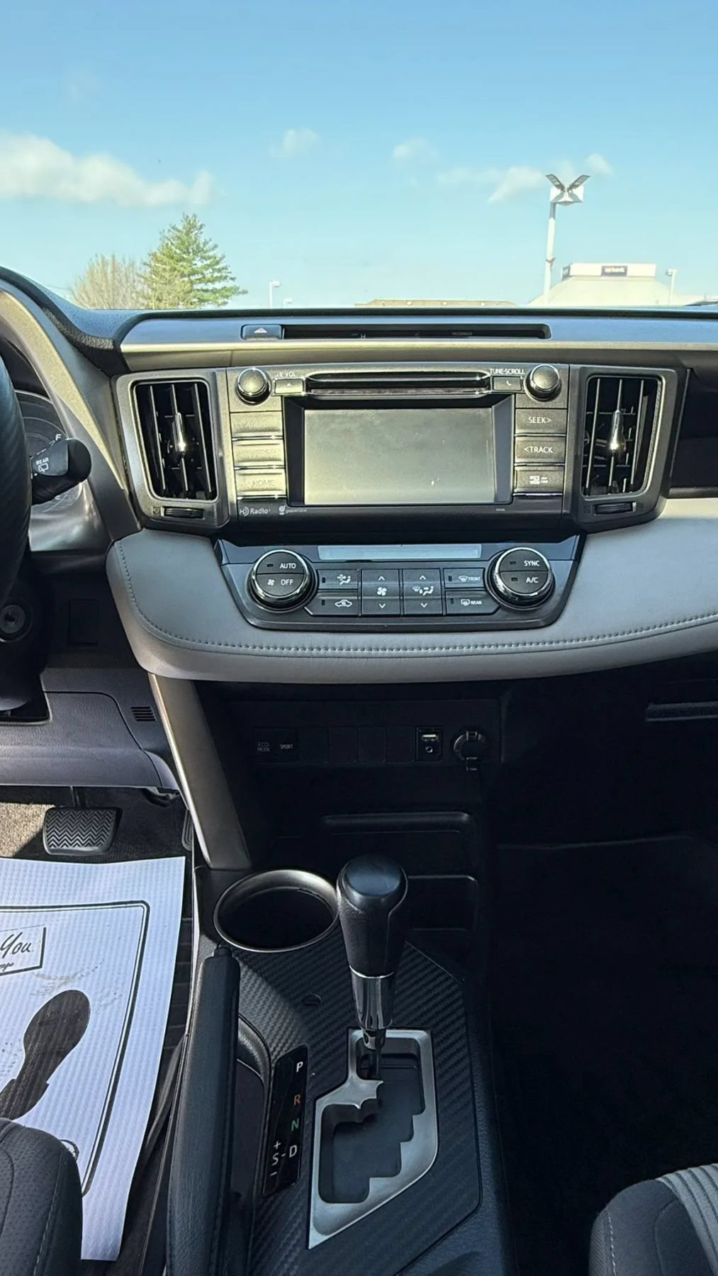Used 2015 Toyota RAV4 XLE AWD/4WD image 13
