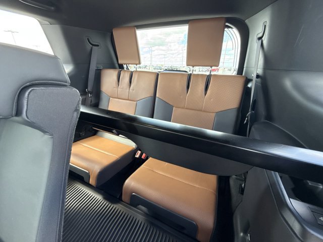 Certified 2025 Lexus GX 550 w/ Cold Area Package AWD/4WD image 24