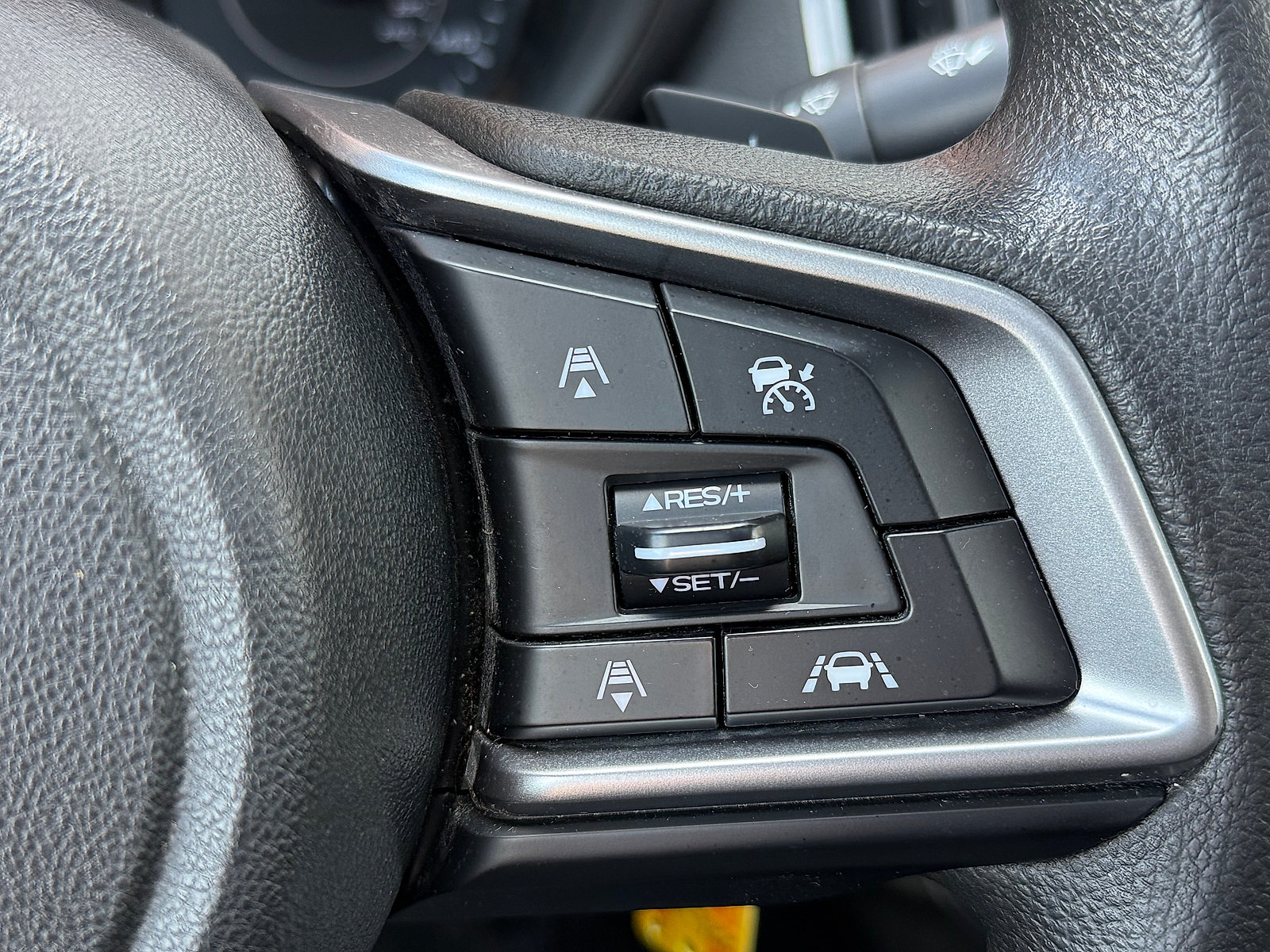 Used 2018 Subaru Impreza 2.0i Premium AWD/4WD image 23