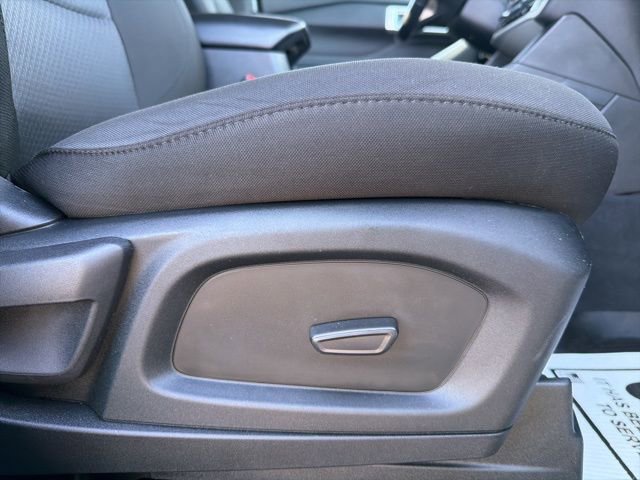 Used 2022 Ford Explorer XLT image 31