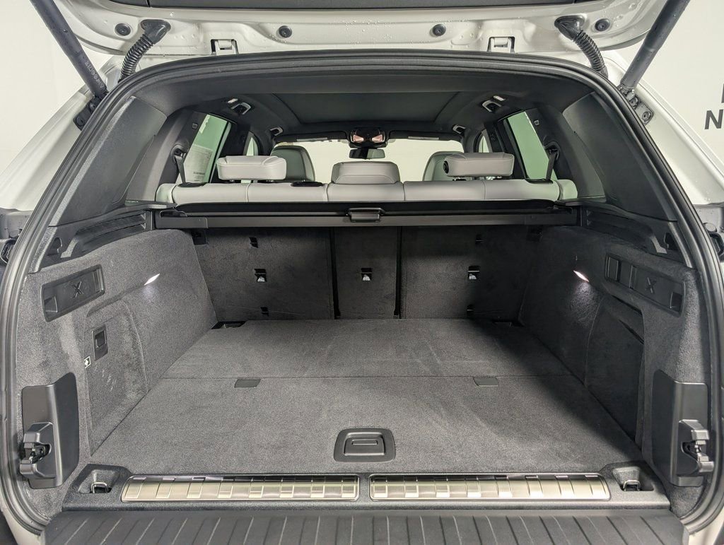 New 2026 BMW X5 xDrive50e image 19