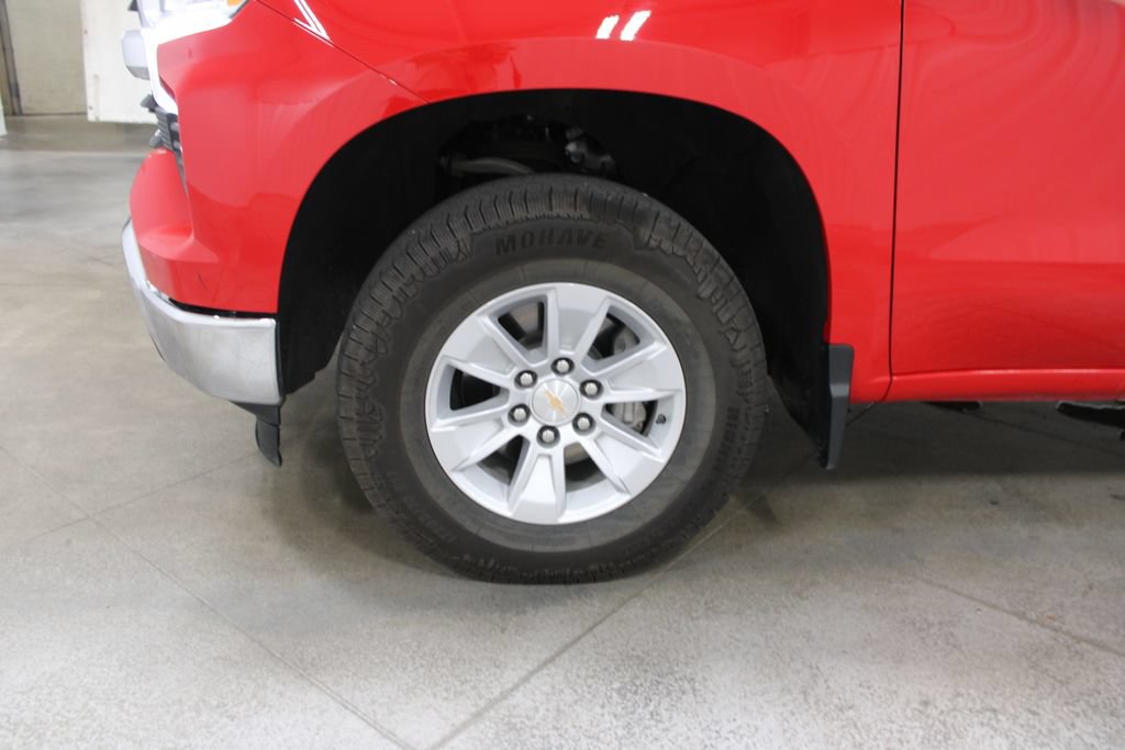Used 2025 Chevrolet Silverado 1500 LT AWD/4WD image 14