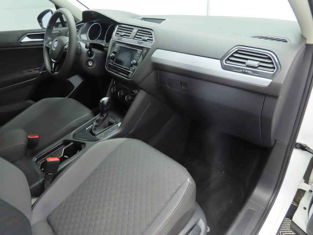Used 2018 Volkswagen Tiguan S image 15