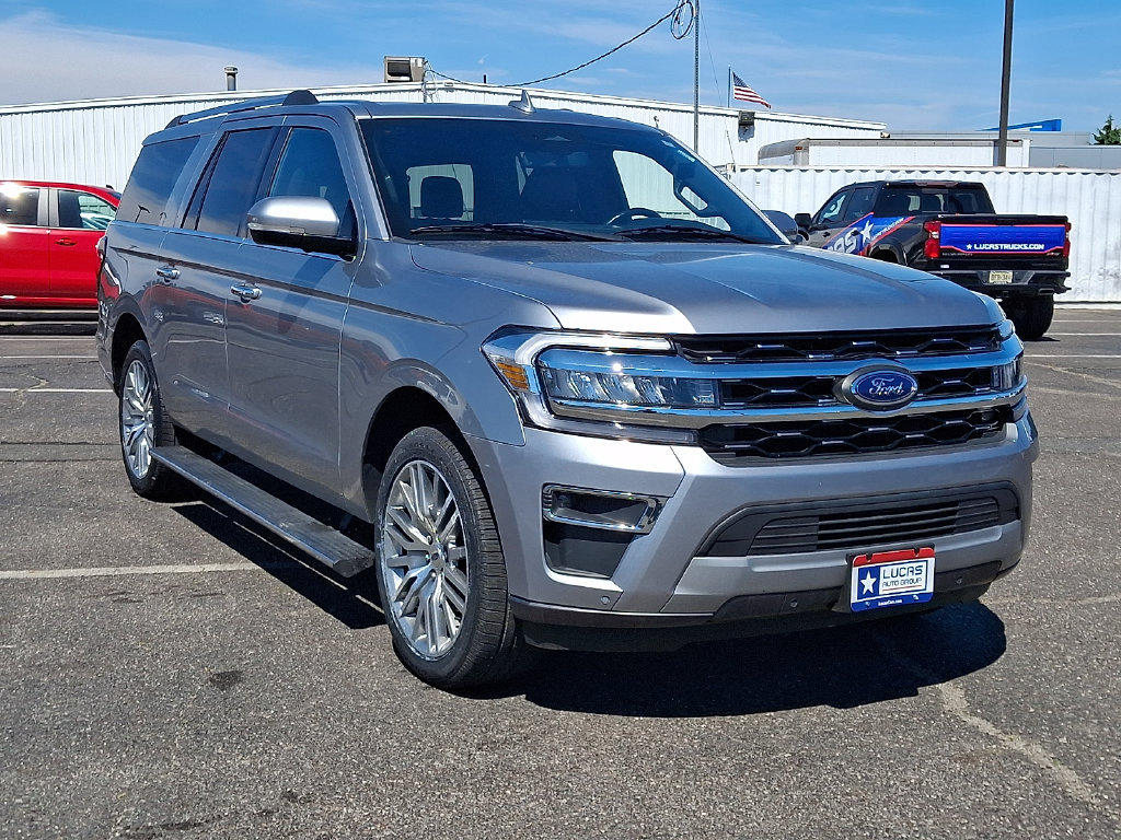 Used 2024 Ford Expedition Max Limited AWD/4WD image 2