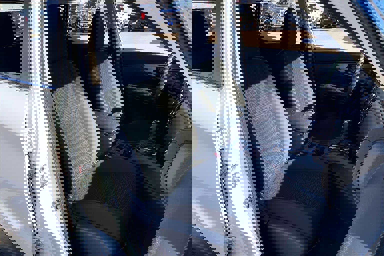 Used 2022 Nissan Rogue Sport S image 8