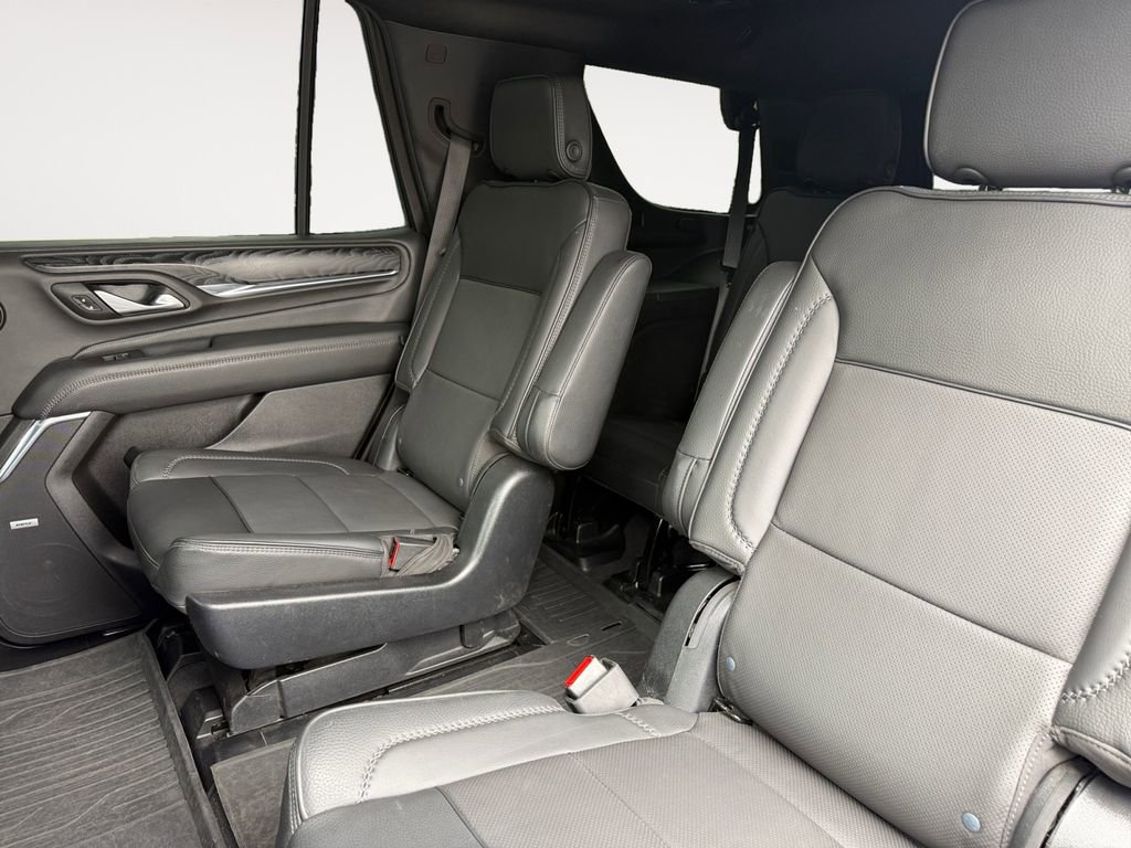 Used 2023 GMC Yukon Denali w/ Advanced Technology Package image 12