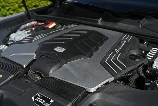 Used 2023 Lamborghini Urus S AWD/4WD image 22