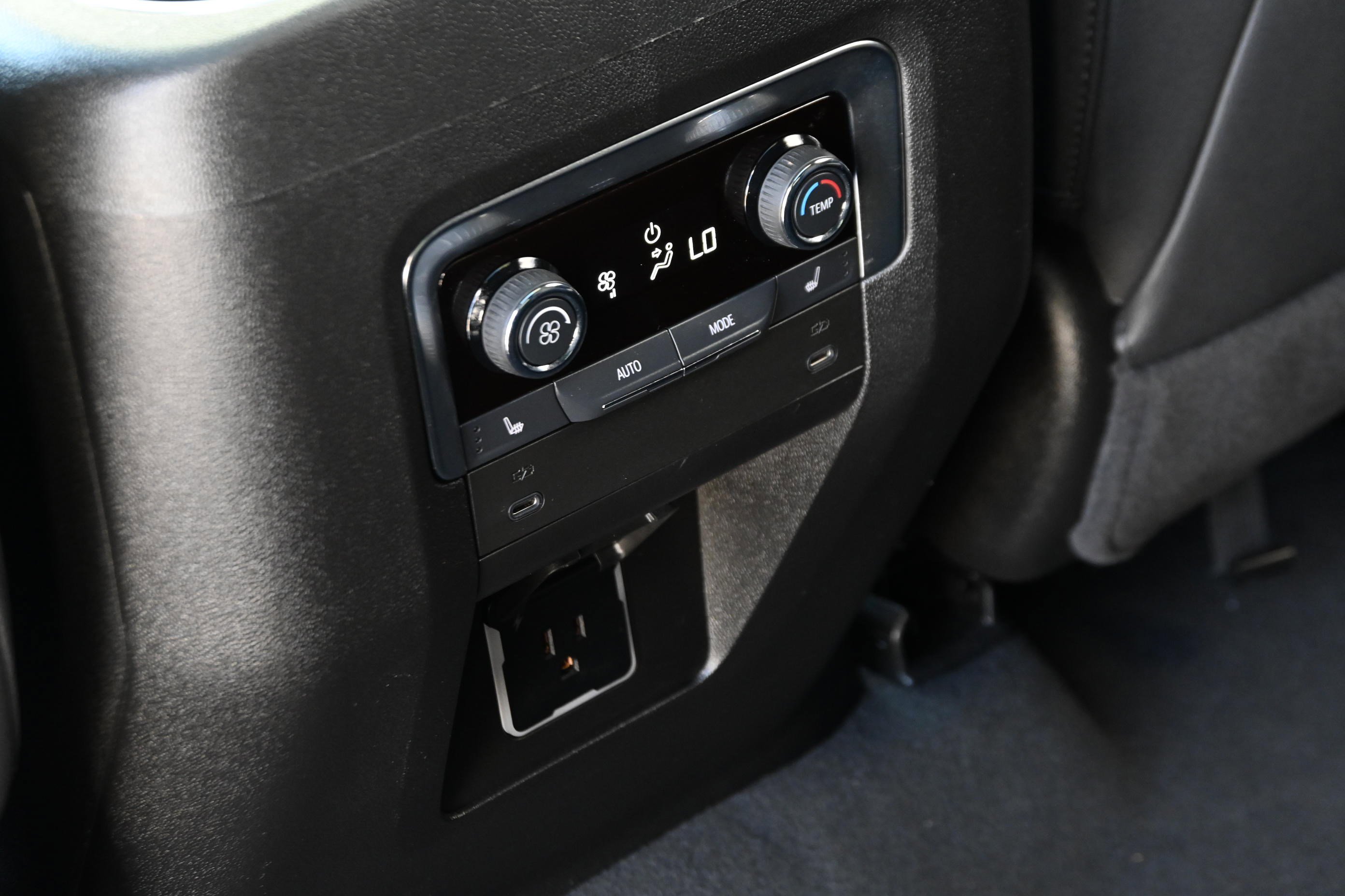 Used 2025 Chevrolet Tahoe RST w/ Comfort Package image 29